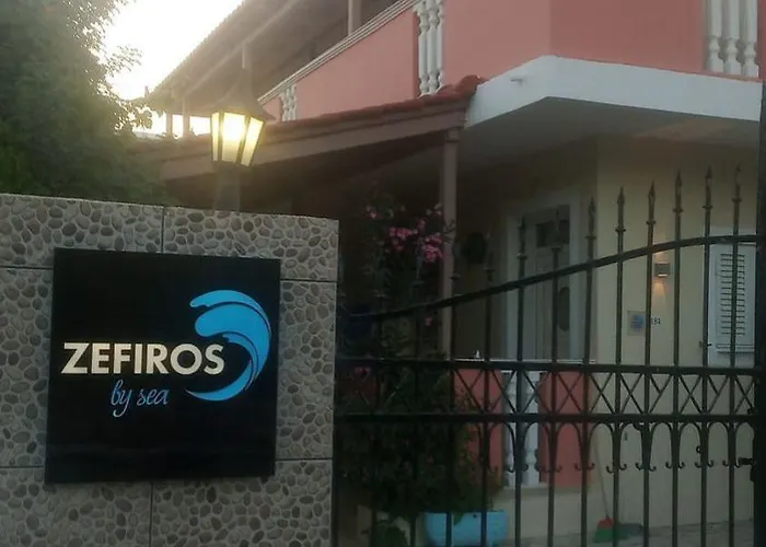아파트 Zefiros By Sea *